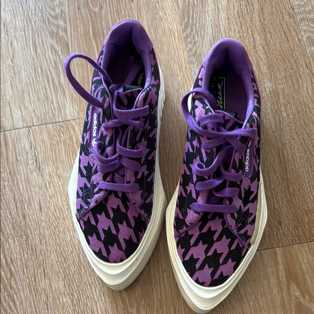 Adidas Women's Purple and Black Sneakers
